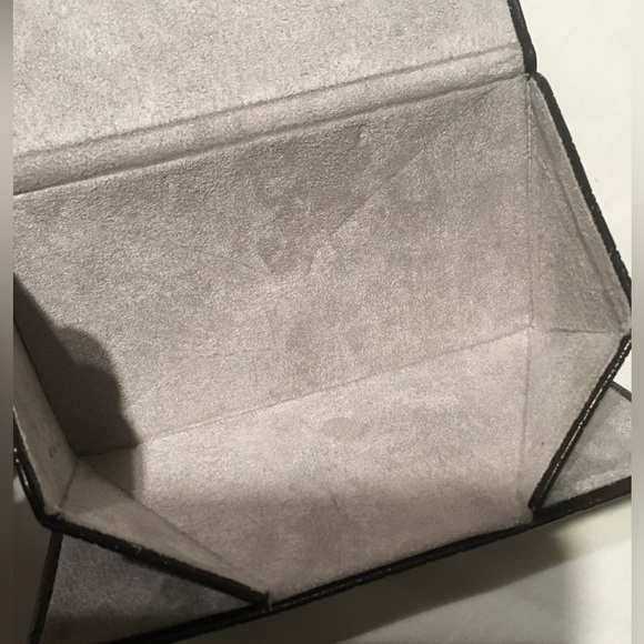 Gucci Triangle Logo Large Brown Leather Sunglass Case For Large Shades Triangle - Picture 10 of 16